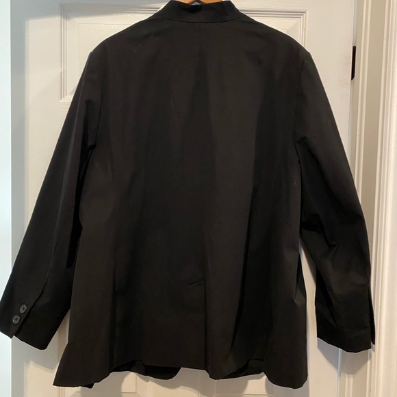 Notch collar Old Navy blazer. Colour - navy. Fully lined with shoulder pads - Picture 2 of 3